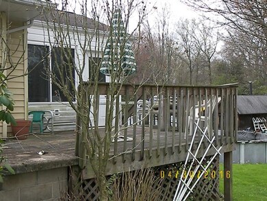 SIDE PORCH
