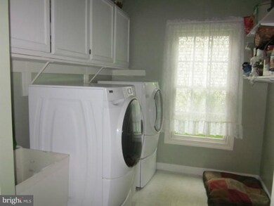 5186 Britten Ln, Ellicott City, MD 21043 - photo 3