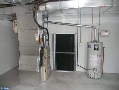 10 Elliot Dr, Reading, PA 19606 - photo 7