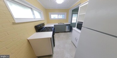 2651 1/2 Martha St, Philadelphia, PA 19125 - photo 5