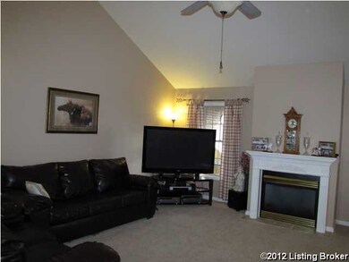 7404 Apple Mill Dr, Louisville, KY 40228 - photo 3