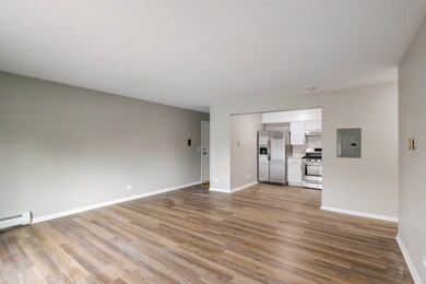 1243 Brown St unit 2G, Des Plaines, IL 60016 - photo 6