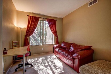 Den/bonus room
