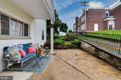 238 W High St, Womelsdorf, PA 19567 - photo 5