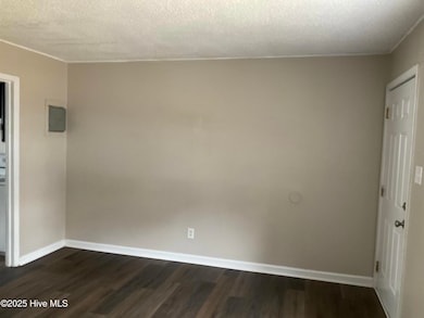 1018 Davis St, Jacksonville, NC 28540 - photo 3