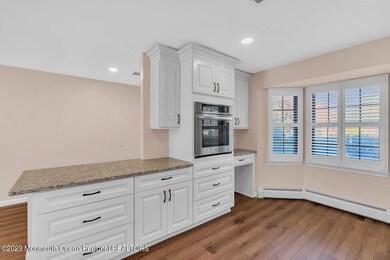 30 Hansom Ln, Marlboro, NJ 07746 - photo 6