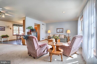 45 Magnolia Dr, Leola, PA 17540 - photo 7