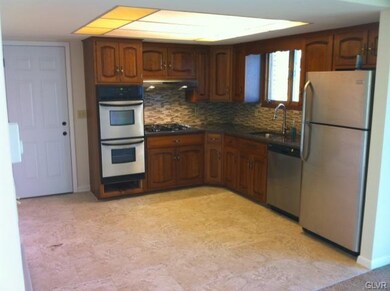865 7th St, Whitehall, PA 18052 - photo 3