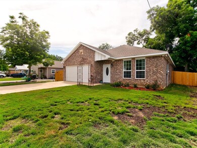 120 Peacock St, Cleburne, TX 76031 - photo 3