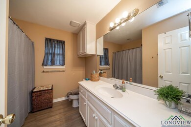 1709 Peach St, Kilgore, TX 75662 - photo 6