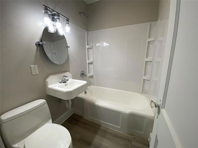 3927 13th St, Des Moines, IA 50313 - photo 7