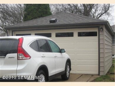 815 S 3rd Ave, Albert Lea, MN 56007 - photo 2