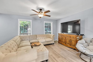 7307 Cardigan Cir, Sandy Springs, GA 30328 - photo 4