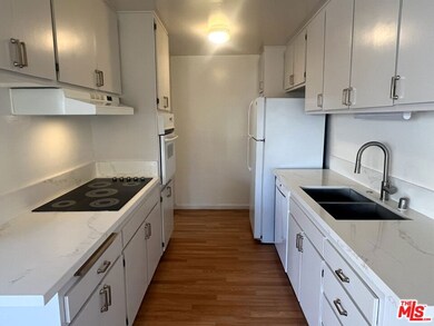 6000 Canterbury Dr unit D212, Culver City, CA 90230 - photo 7