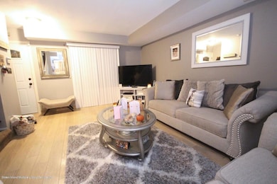 4199 Amboy Rd unit 9, Staten Island, NY 10308 - photo 6