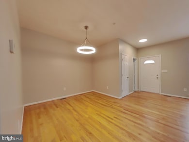 7904 Bardwell Ct, Clinton, MD 20735 - photo 4