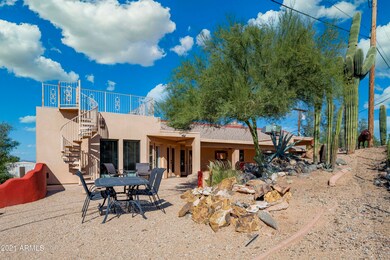 Backyard with Desert Landscaping