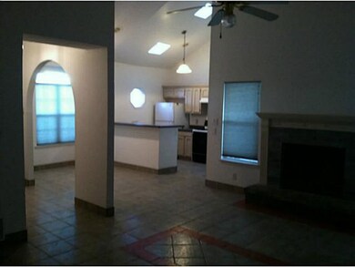 173 Lago Lindo Dr, Horizon City, TX 79928 - photo 2