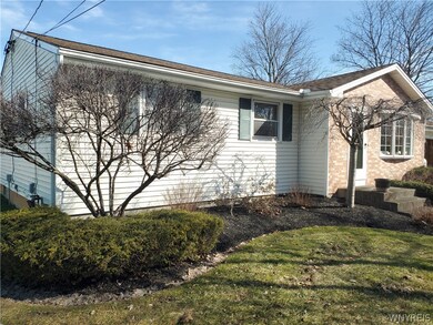802 Remington Dr, North Tonawanda, NY 14120 - photo 2