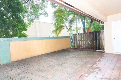 13997 N Forest Oak Cir, Davie, FL 33325 - photo 4