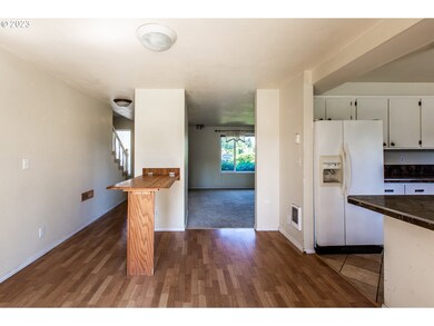 611 Rayner Ave, Springfield, OR 97477 - photo 7