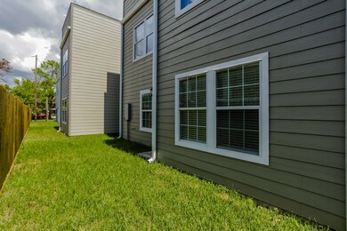 4006 Weslow St, Houston, TX 77087 - photo 7