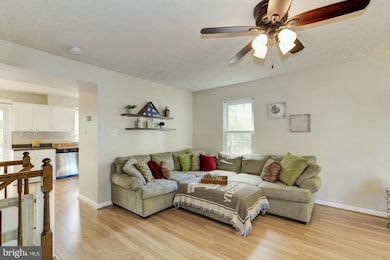 8912 Waldren Way, Lorton, VA 22079 - photo 4