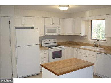 45 Gunning Ln unit 13, Downingtown, PA 19335 - photo 2