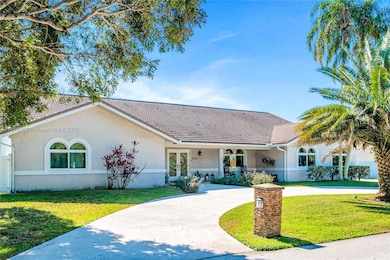 10700 SW 139th Rd, Miami, FL 33176 - photo 5