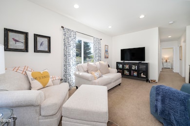 HOLIDAY HILLS #2(INTERIOR) (10)