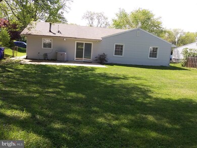 3105 Trinity Dr, Bowie, MD 20715 - photo 2