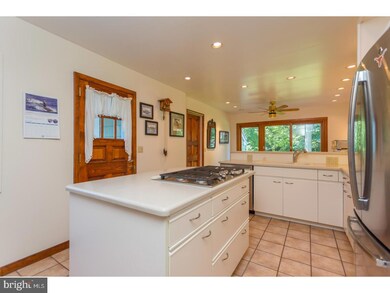 136 Lee Cir, Bryn Mawr, PA 19010 - photo 7