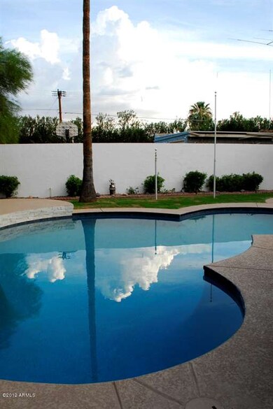 New Pebbletech Diving Pool