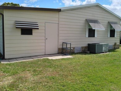 820 Oleander Cir, Sebastian, FL 32976 - photo 4