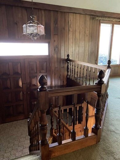 557 Lyon St, Ludlow, MA 01056 - photo 2