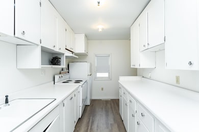 1909 5th St SW, Rochester, MN 55902 - photo 6