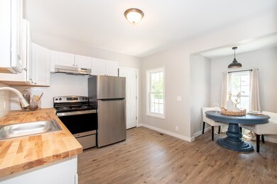 427 Bay St, Springfield, MA 01109 - photo 3