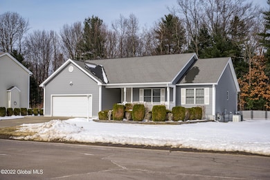 105 Brian Crest Ct, Schenectady, NY 12306 - photo 2