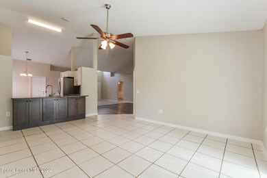 019-photo-living-room-11996787