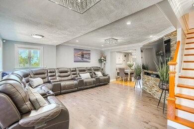 15 Hillcrest St, Saugus, MA 01906 - photo 6