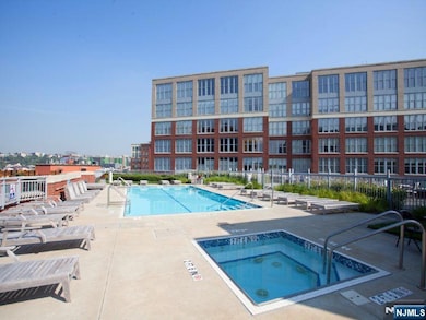 1125 Maxwell Place unit 624, Hoboken, NJ 07030 - photo 5