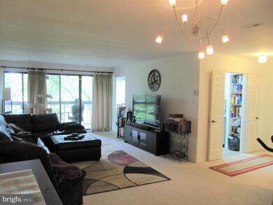 Treebrooke unit 206, Oakton, VA 22124 - photo 2