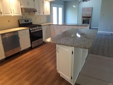 2005 Clarendon Dr, Easton, PA 18040 - photo 3