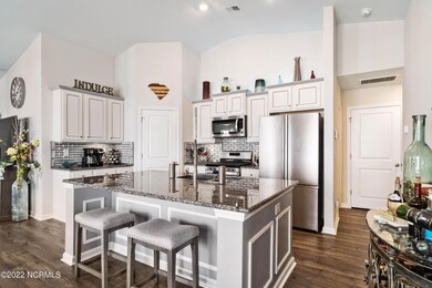 07 Kitchen 318 Logan