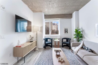 10 Commerce Ct unit 2A, Newark, NJ 07102 - photo 6