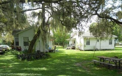 121 Harris Dr, Lake Placid, FL 33852 - photo 2