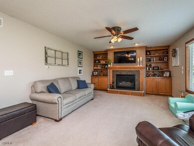 1519 Maple Dr, Adel, IA 50003 - photo 4