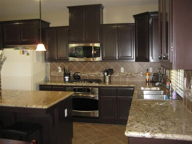 7045 E Ramona Way, Fresno, CA 93727 - photo 5