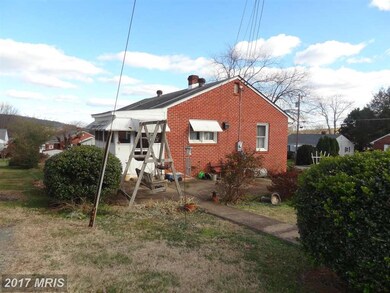 327 Jefferson St, Orange, VA 22960 - photo 5
