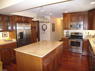 185 Dunbar Ct, Aurora, OH 44202 - photo 7